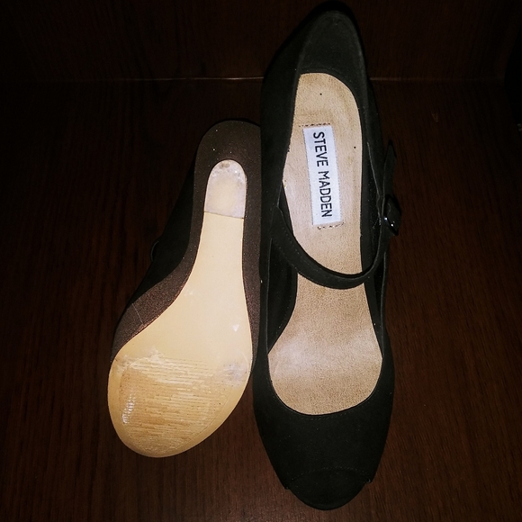 Like New Steve Madden 'Operaa' Wedges - Picture 8 of 8